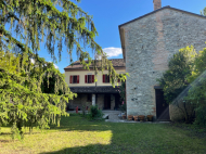 CASALE DI FINE '800 INTERAMENTE IN SASSO A BETTOLA