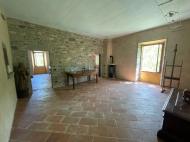 CASALE DI FINE '800 INTERAMENTE IN SASSO A BETTOLA