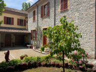 CASALE  IN SASSO DEL 1800 SULLE COLLINE PIACENTINE
