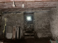 CASALE DI FINE '800 INTERAMENTE IN SASSO A BETTOLA