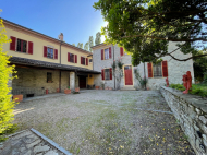 CASALE DI FINE '800 INTERAMENTE IN SASSO A BETTOLA