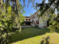 CASALE DI FINE '800 INTERAMENTE IN SASSO A BETTOLA
