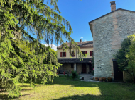 CASALE DI FINE '800 INTERAMENTE IN SASSO A BETTOLA