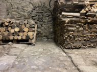 CASALE DI FINE '800 INTERAMENTE IN SASSO A BETTOLA