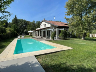 ESCLUSIVA VILLA CON PISCINA IN VAL TREBBIA