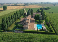 CASALE DEL 1873 CON PISCINA